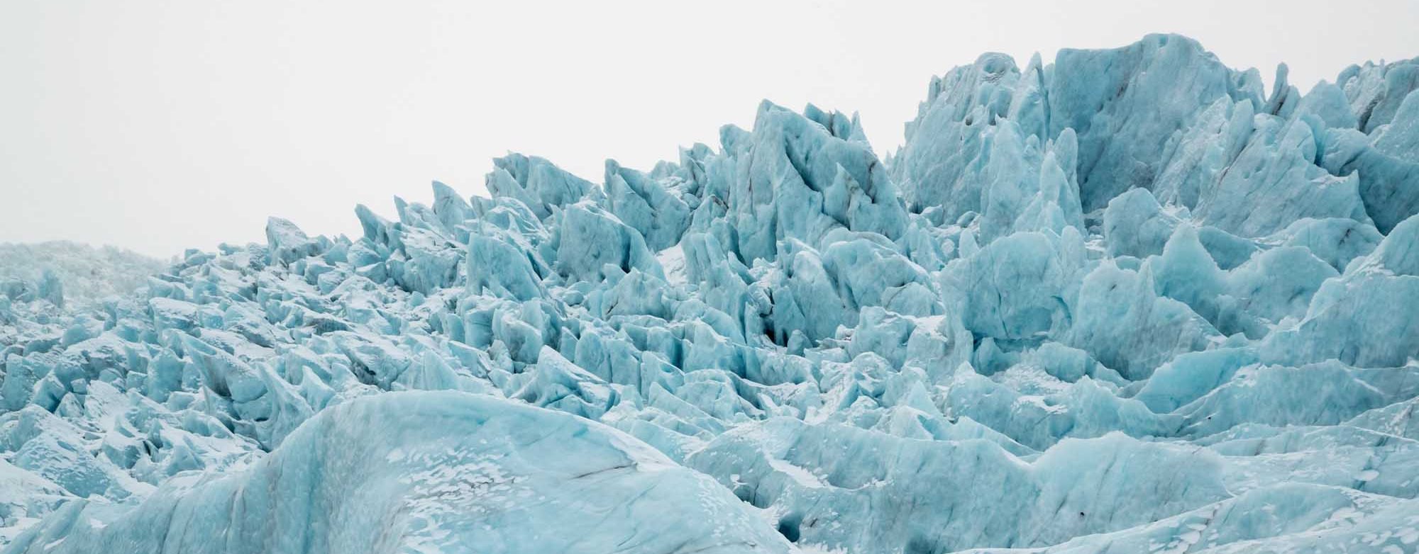 Fascinating ice sculptures on Falljökull